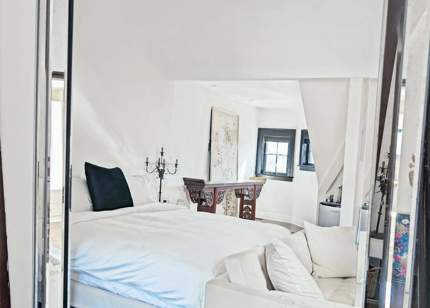 Hazelton Heritage Toronto Bed & Breakfast