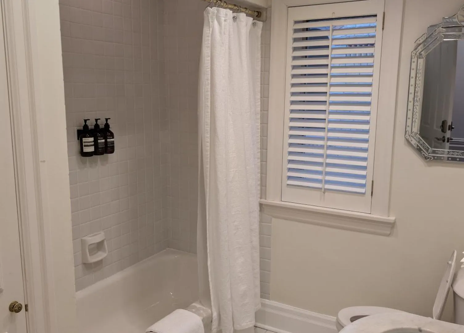 Bed & Breakfast Hazelton Heritage Toronto Canada
